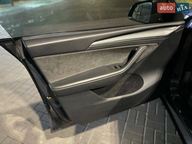 Серый Тесла Model Y, объемом двигателя 0 л и пробегом 72 тыс. км за 29999 $, фото 10 на Automoto.ua