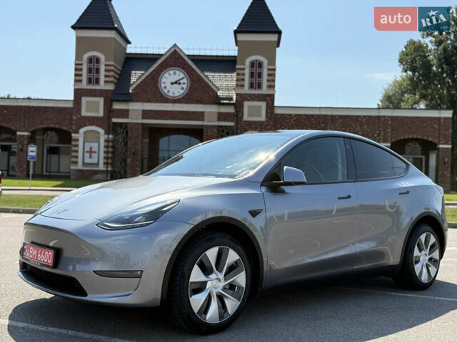 Серый Тесла Model Y, объемом двигателя 0 л и пробегом 14 тыс. км за 37500 $, фото 1 на Automoto.ua