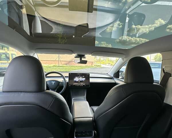 Сірий Тесла Model Y, об'ємом двигуна 0 л та пробігом 28 тис. км за 24400 $, фото 33 на Automoto.ua