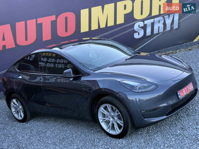 Сірий Тесла Model Y, об'ємом двигуна 0 л та пробігом 68 тис. км за 24499 $, фото 6 на Automoto.ua