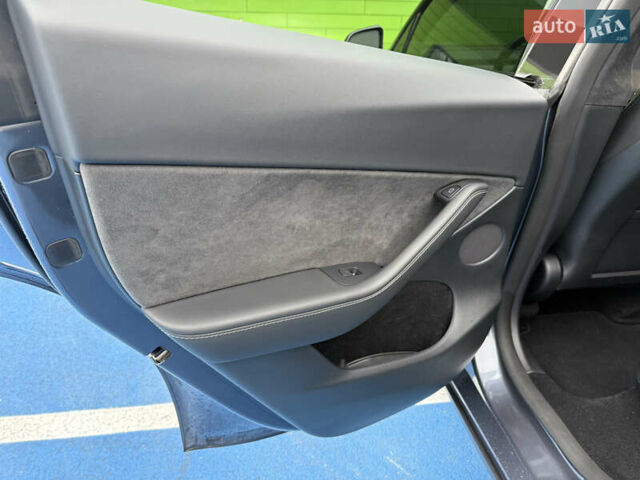 Сірий Тесла Model Y, об'ємом двигуна 0 л та пробігом 73 тис. км за 30000 $, фото 17 на Automoto.ua