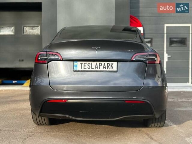 Сірий Тесла Model Y, об'ємом двигуна 0 л та пробігом 27 тис. км за 28999 $, фото 7 на Automoto.ua