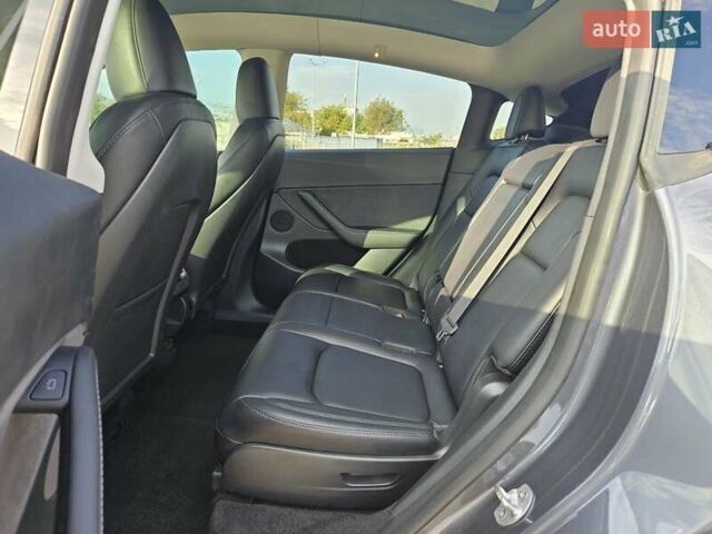 Серый Тесла Model Y, объемом двигателя 0 л и пробегом 34 тыс. км за 28300 $, фото 19 на Automoto.ua
