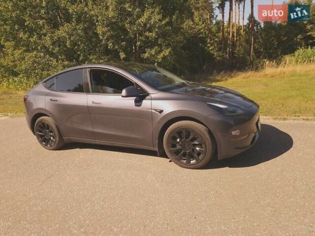 Серый Тесла Model Y, объемом двигателя 0 л и пробегом 28 тыс. км за 32900 $, фото 6 на Automoto.ua