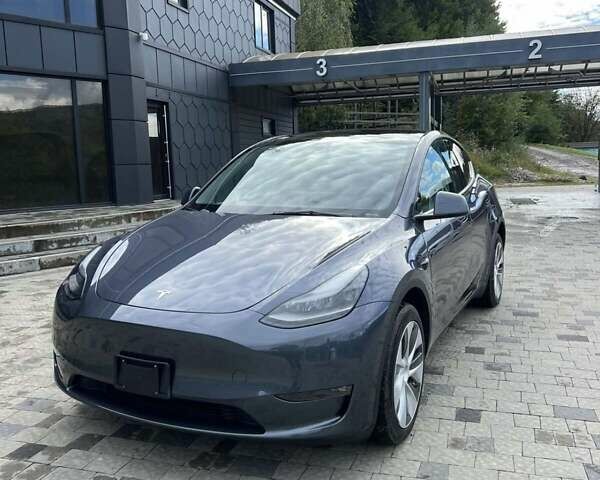 Тесла Model Y 2023 в Тячеве на Automoto.ua Серый Тесла Model Y, объемом двигателя 0 л и пробегом 32 тыс. км за 26700 $, фото 3 на Automoto.ua