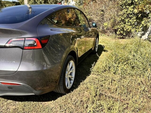 Серый Тесла Model Y, объемом двигателя 0 л и пробегом 300 тыс. км за 32000 $, фото 4 на Automoto.ua