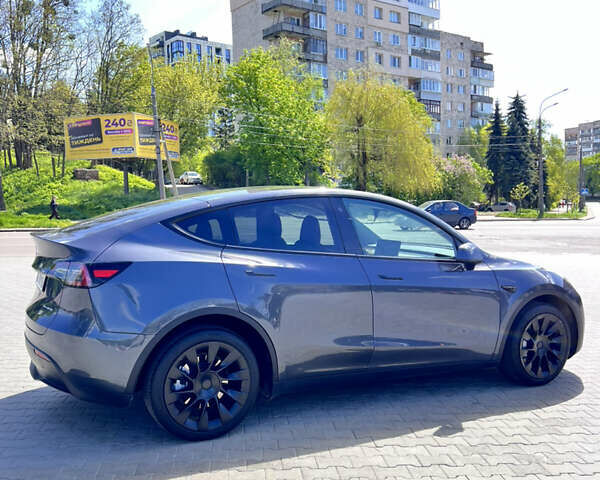 Серый Тесла Model Y, объемом двигателя 0 л и пробегом 38 тыс. км за 26900 $, фото 7 на Automoto.ua