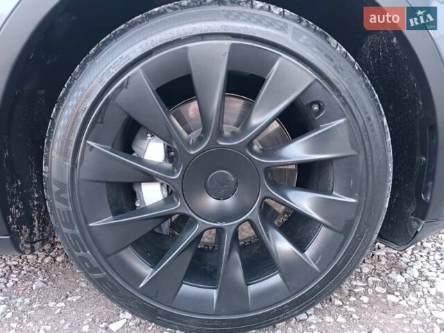 Серый Тесла Model Y, объемом двигателя 0 л и пробегом 43 тыс. км за 33333 $, фото 14 на Automoto.ua