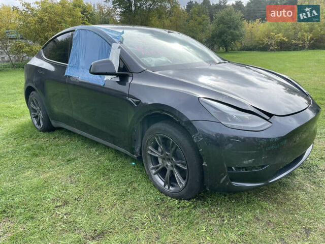 Серый Тесла Model Y, объемом двигателя 0 л и пробегом 7 тыс. км за 24700 $, фото 3 на Automoto.ua