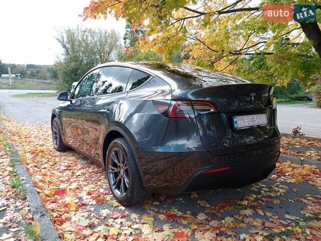 Серый Тесла Model Y, объемом двигателя 0 л и пробегом 7 тыс. км за 30800 $, фото 4 на Automoto.ua