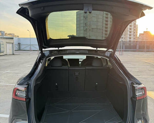 Сірий Тесла Model Y, об'ємом двигуна 0 л та пробігом 18 тис. км за 25500 $, фото 5 на Automoto.ua