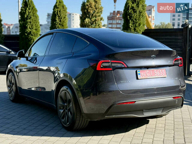 Серый Тесла Model Y, объемом двигателя 0 л и пробегом 12 тыс. км за 29500 $, фото 11 на Automoto.ua