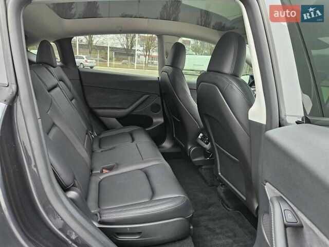 Сірий Тесла Model Y, об'ємом двигуна 0 л та пробігом 12 тис. км за 29900 $, фото 26 на Automoto.ua