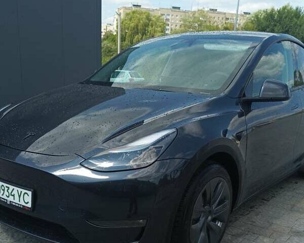 Серый Тесла Model Y, объемом двигателя 0 л и пробегом 20 тыс. км за 29600 $, фото 4 на Automoto.ua