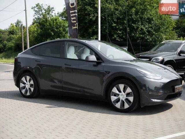 Серый Тесла Model Y, объемом двигателя 0 л и пробегом 24 тыс. км за 29500 $, фото 9 на Automoto.ua
