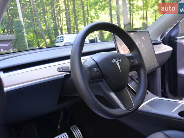 Серый Тесла Model Y, объемом двигателя 0 л и пробегом 51 тыс. км за 35800 $, фото 48 на Automoto.ua