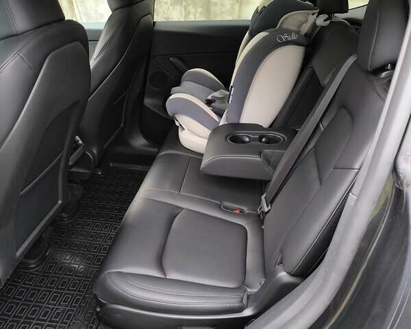 Тесла Model Y 2024 в Виннице на Automoto.ua Серый Тесла Model Y, объемом двигателя 0 л и пробегом 4 тыс. км за 29900 $, фото 18 на Automoto.ua