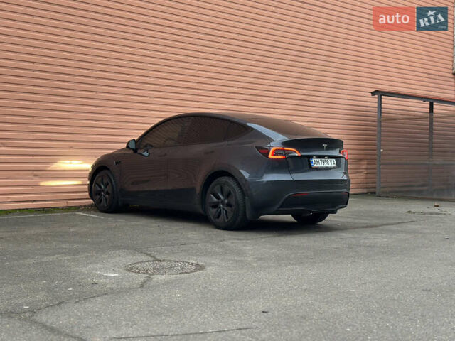 Серый Тесла Model Y, объемом двигателя 0 л и пробегом 2 тыс. км за 35490 $, фото 12 на Automoto.ua