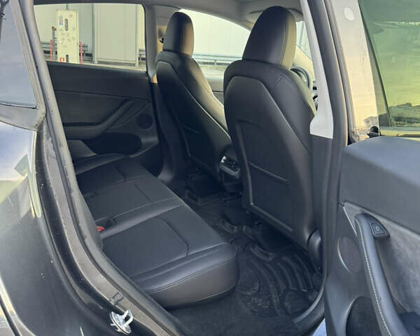 Сірий Тесла Model Y, об'ємом двигуна 0 л та пробігом 18 тис. км за 25500 $, фото 15 на Automoto.ua