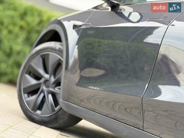 Сірий Тесла Model Y, об'ємом двигуна 0 л та пробігом 13 тис. км за 29999 $, фото 30 на Automoto.ua