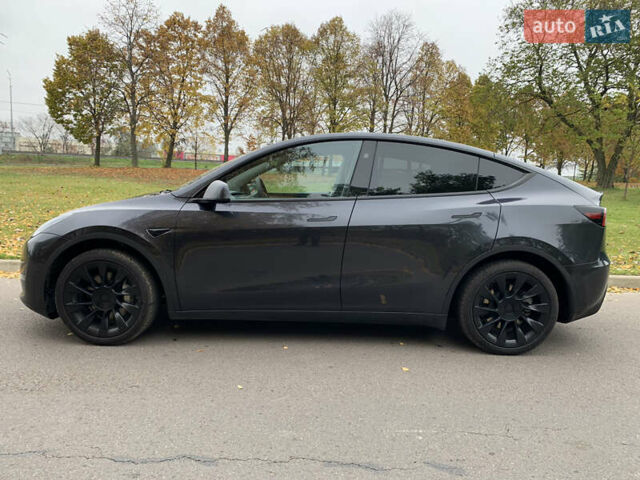 Серый Тесла Model Y, объемом двигателя 0 л и пробегом 14 тыс. км за 32300 $, фото 3 на Automoto.ua