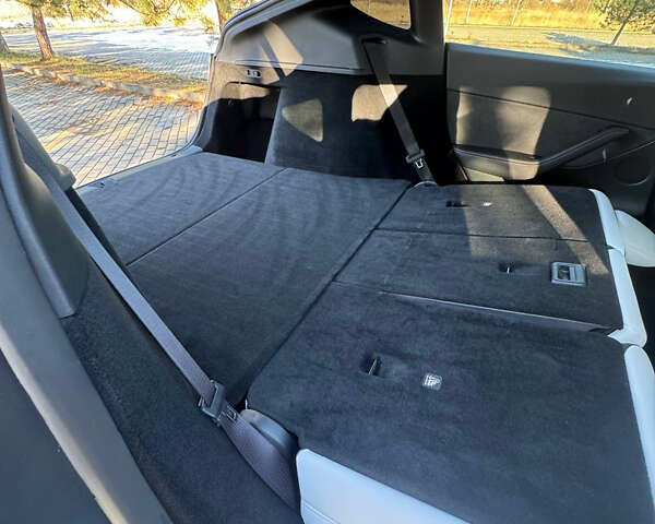 Серый Тесла Model Y, объемом двигателя 0 л и пробегом 9 тыс. км за 29500 $, фото 96 на Automoto.ua