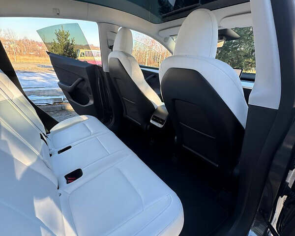 Серый Тесла Model Y, объемом двигателя 0 л и пробегом 9 тыс. км за 29500 $, фото 80 на Automoto.ua