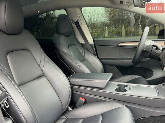 Сірий Тесла Model Y, об'ємом двигуна 0 л та пробігом 24 тис. км за 33850 $, фото 18 на Automoto.ua