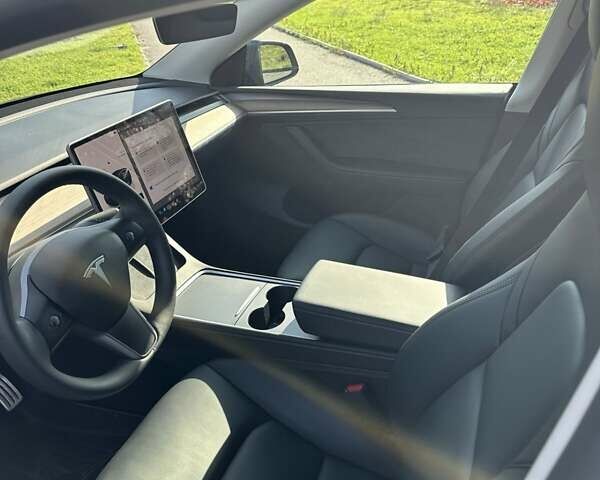 Сірий Тесла Model Y, об'ємом двигуна 0 л та пробігом 25 тис. км за 35500 $, фото 13 на Automoto.ua