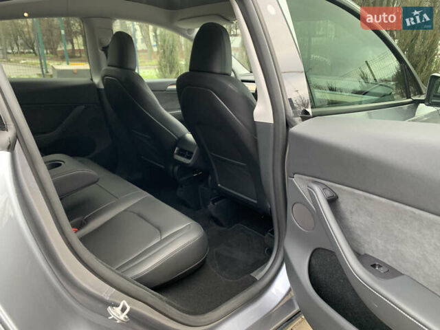 Серый Тесла Model Y, объемом двигателя 0 л и пробегом 5 тыс. км за 42500 $, фото 31 на Automoto.ua