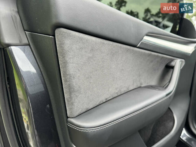 Серый Тесла Model Y, объемом двигателя 0 л и пробегом 7 тыс. км за 33999 $, фото 63 на Automoto.ua
