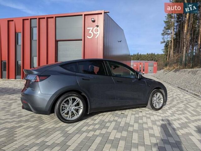 Серый Тесла Model Y, объемом двигателя 0 л и пробегом 29 тыс. км за 30500 $, фото 8 на Automoto.ua