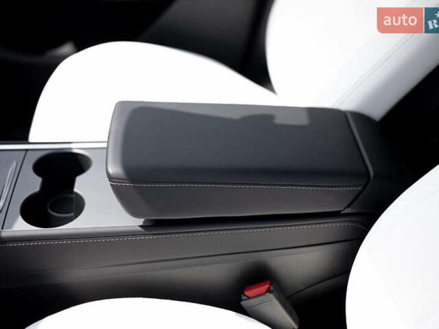 Серый Тесла Model Y, объемом двигателя 0 л и пробегом 22 тыс. км за 26000 $, фото 8 на Automoto.ua