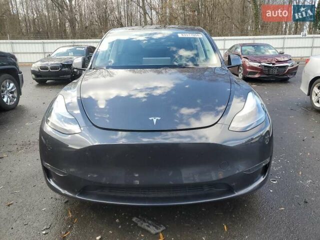 Серый Тесла Model Y, объемом двигателя 0 л и пробегом 9 тыс. км за 17000 $, фото 4 на Automoto.ua