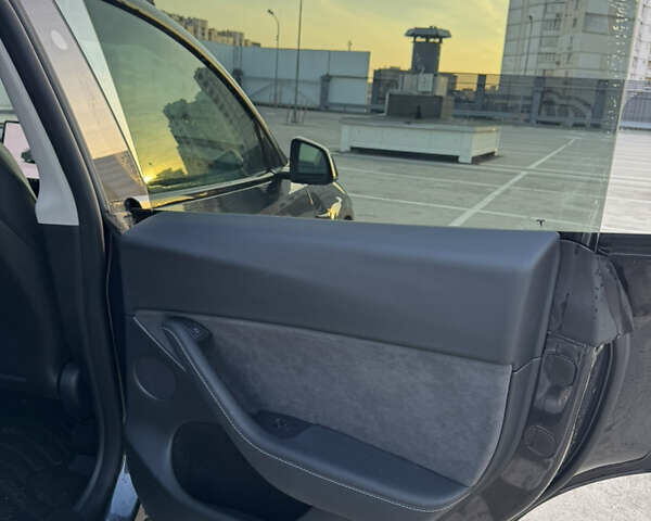 Сірий Тесла Model Y, об'ємом двигуна 0 л та пробігом 18 тис. км за 25500 $, фото 16 на Automoto.ua
