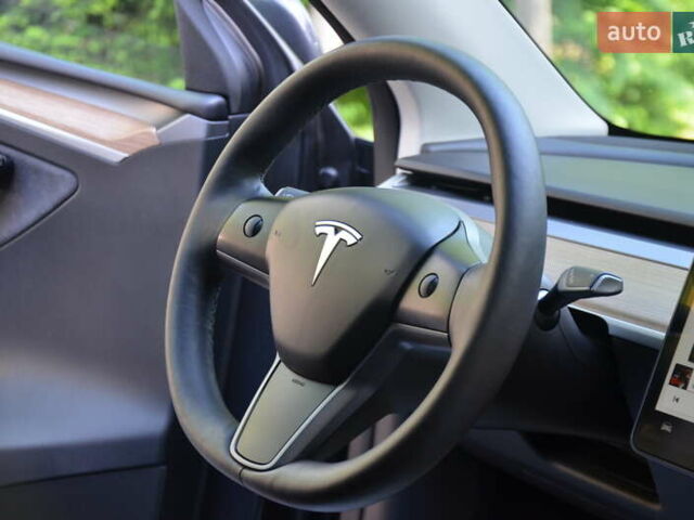 Серый Тесла Model Y, объемом двигателя 0 л и пробегом 51 тыс. км за 35800 $, фото 65 на Automoto.ua