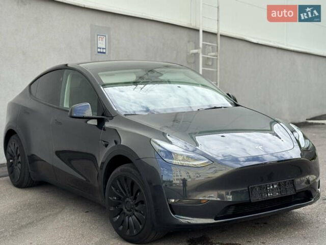 Серый Тесла Model Y, объемом двигателя 0 л и пробегом 14 тыс. км за 33500 $, фото 2 на Automoto.ua