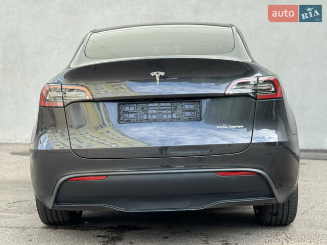 Серый Тесла Model Y, объемом двигателя 0 л и пробегом 14 тыс. км за 33500 $, фото 5 на Automoto.ua