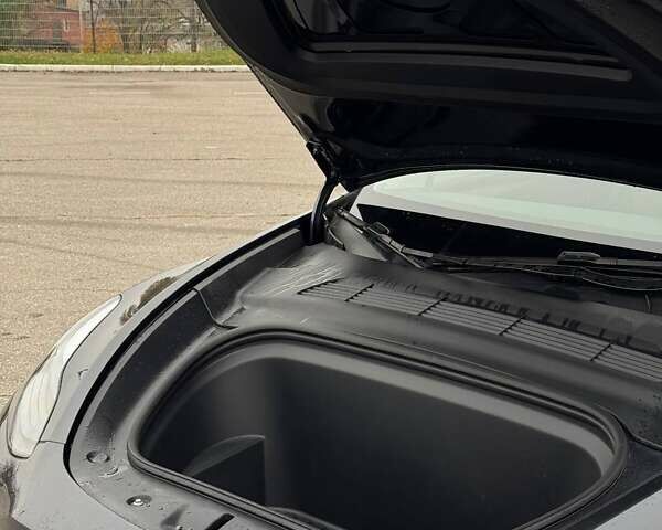 Серый Тесла Model Y, объемом двигателя 0 л и пробегом 38 тыс. км за 33500 $, фото 19 на Automoto.ua