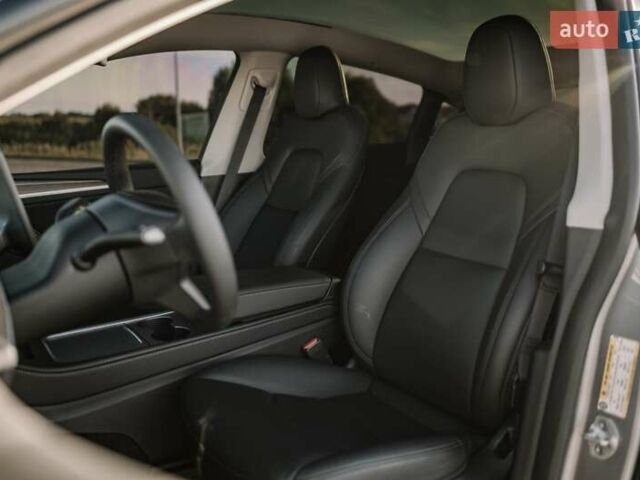 Сірий Тесла Model Y, об'ємом двигуна 0 л та пробігом 12 тис. км за 32500 $, фото 55 на Automoto.ua