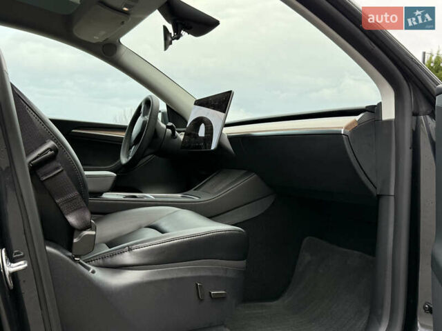 Сірий Тесла Model Y, об'ємом двигуна 0 л та пробігом 13 тис. км за 29999 $, фото 44 на Automoto.ua