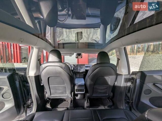 Серый Тесла Model Y, объемом двигателя 0 л и пробегом 29 тыс. км за 30500 $, фото 26 на Automoto.ua