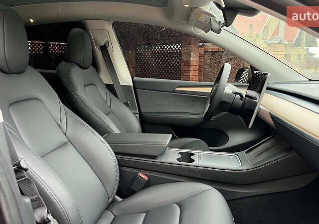 Серый Тесла Model Y, объемом двигателя 0 л и пробегом 21 тыс. км за 24000 $, фото 19 на Automoto.ua