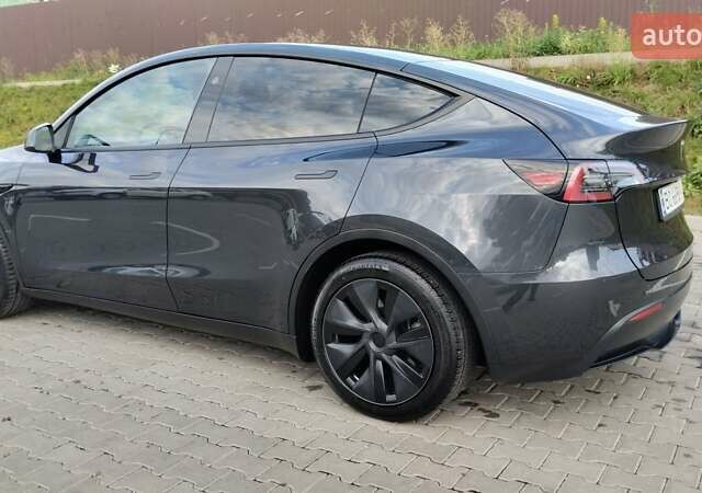 Серый Тесла Model Y, объемом двигателя 0 л и пробегом 3 тыс. км за 29000 $, фото 6 на Automoto.ua