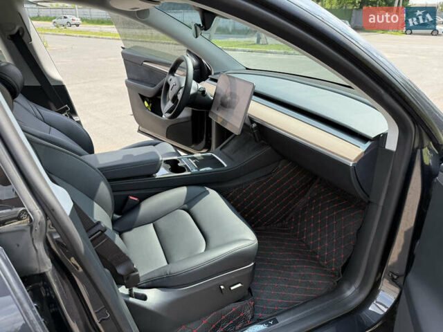 Серый Тесла Model Y, объемом двигателя 0 л и пробегом 19 тыс. км за 38000 $, фото 10 на Automoto.ua