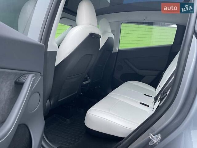 Серый Тесла Model Y, объемом двигателя 0 л и пробегом 25 тыс. км за 36700 $, фото 28 на Automoto.ua