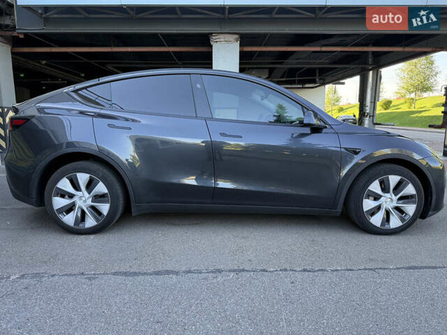 Серый Тесла Model Y, объемом двигателя 0 л и пробегом 23 тыс. км за 29800 $, фото 6 на Automoto.ua