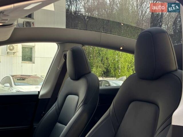 Серый Тесла Model Y, объемом двигателя 0 л и пробегом 1 тыс. км за 34500 $, фото 13 на Automoto.ua