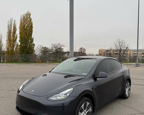 Серый Тесла Model Y, объемом двигателя 0 л и пробегом 38 тыс. км за 33500 $, фото 1 на Automoto.ua