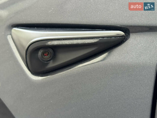 Серый Тесла Model Y, объемом двигателя 0 л и пробегом 14 тыс. км за 33500 $, фото 16 на Automoto.ua